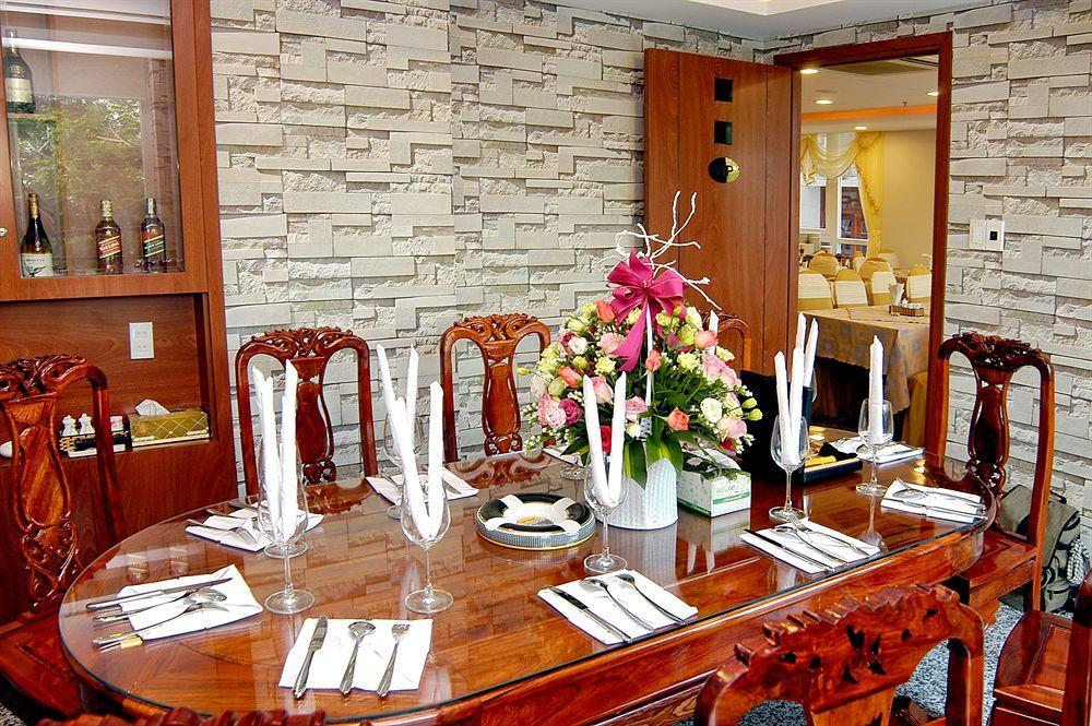 Nam Hung Hotel Nha Trang Exteriör bild
