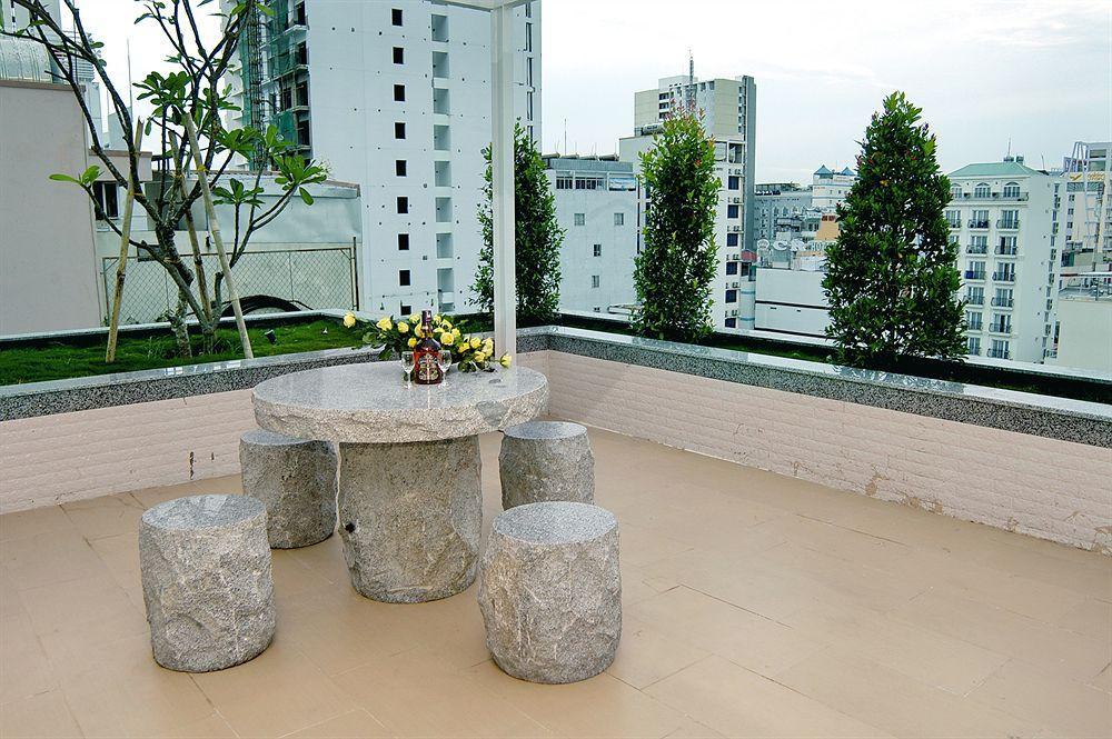Nam Hung Hotel Nha Trang Exteriör bild