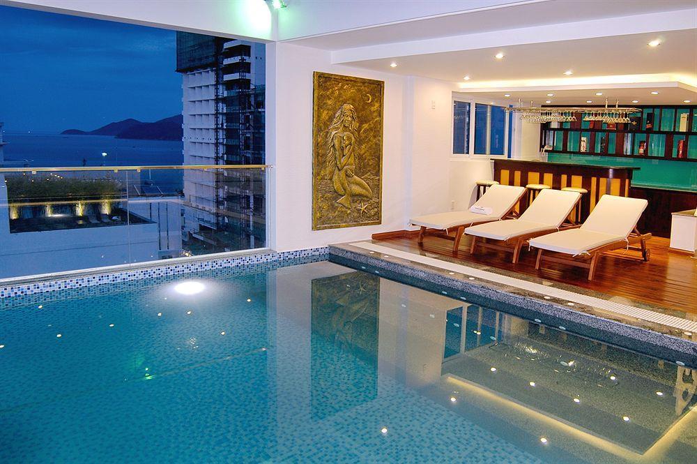 Nam Hung Hotel Nha Trang Exteriör bild