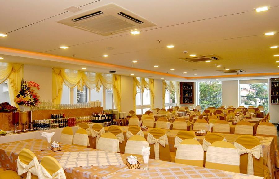 Nam Hung Hotel Nha Trang Exteriör bild