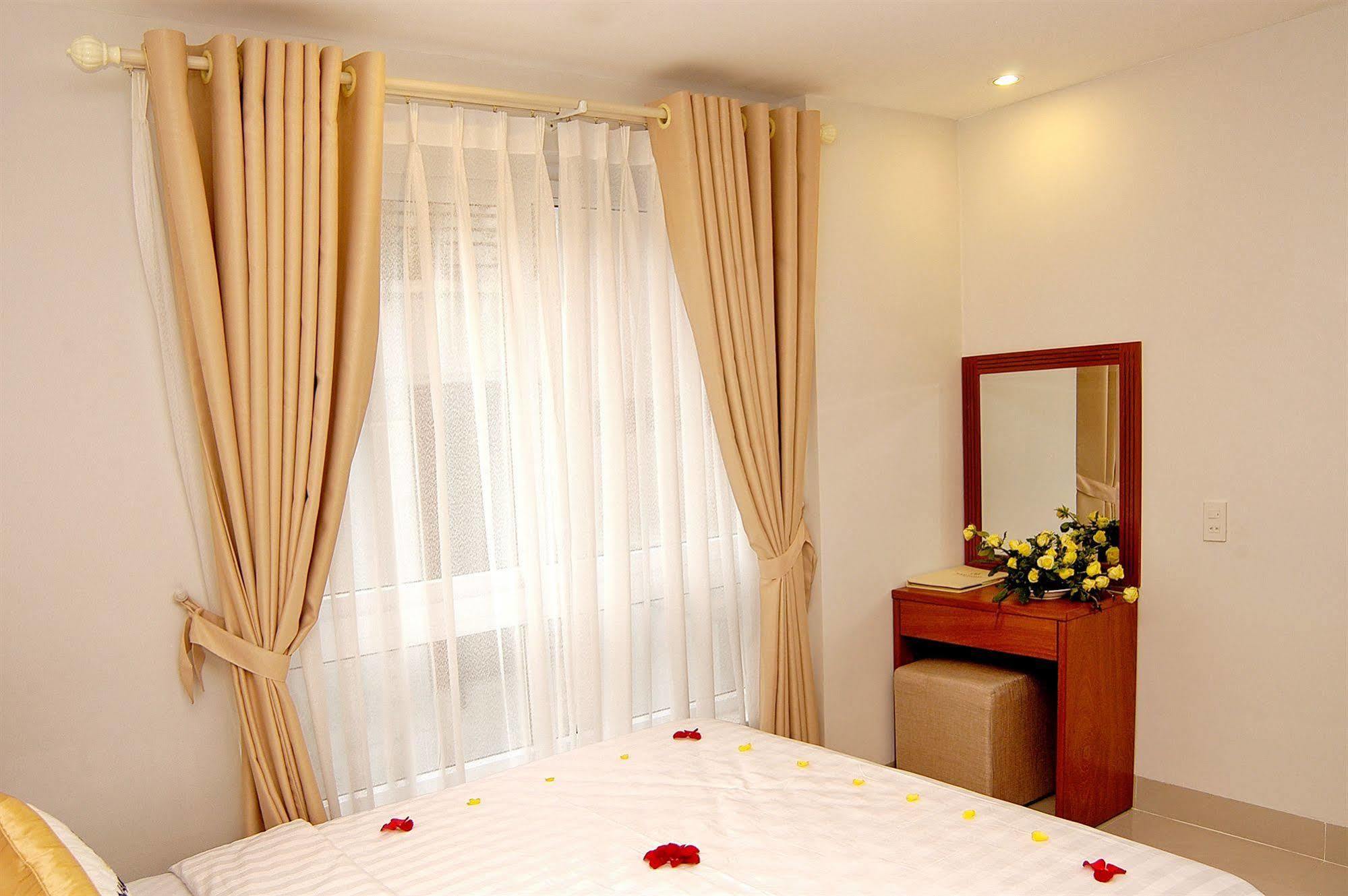 Nam Hung Hotel Nha Trang Exteriör bild