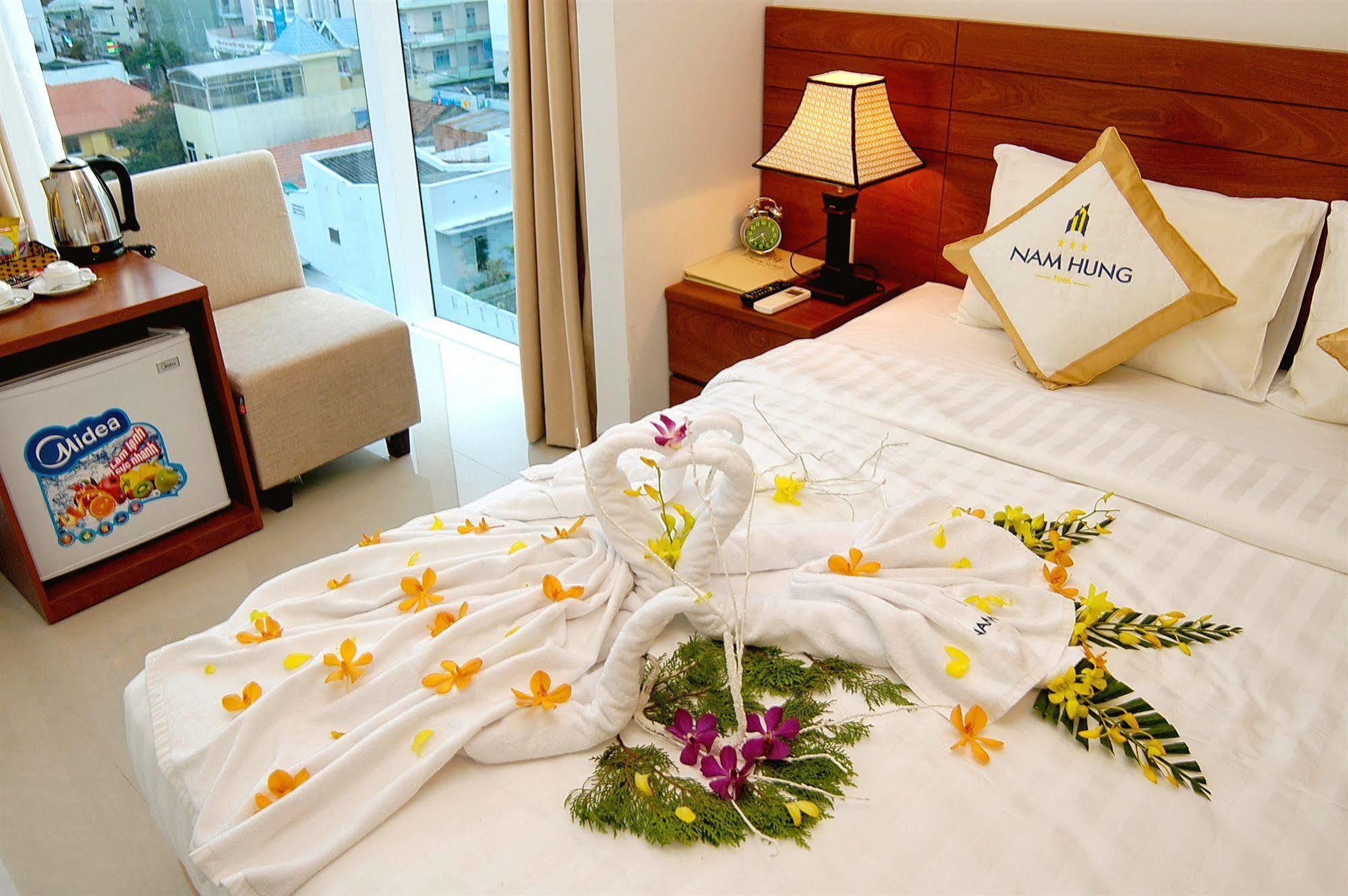 Nam Hung Hotel Nha Trang Exteriör bild